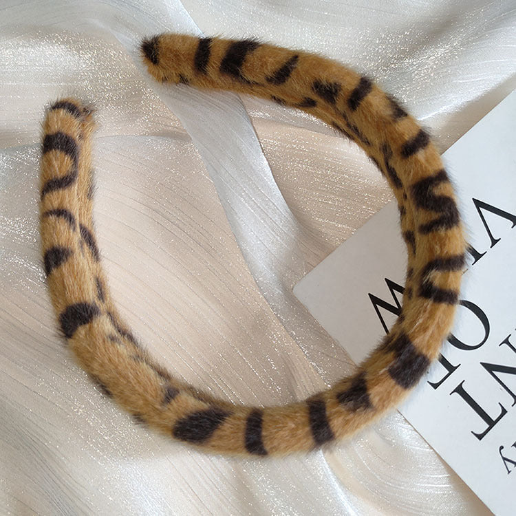 Wholesale Vintage Leopard Print Plush Wide Brim Headband